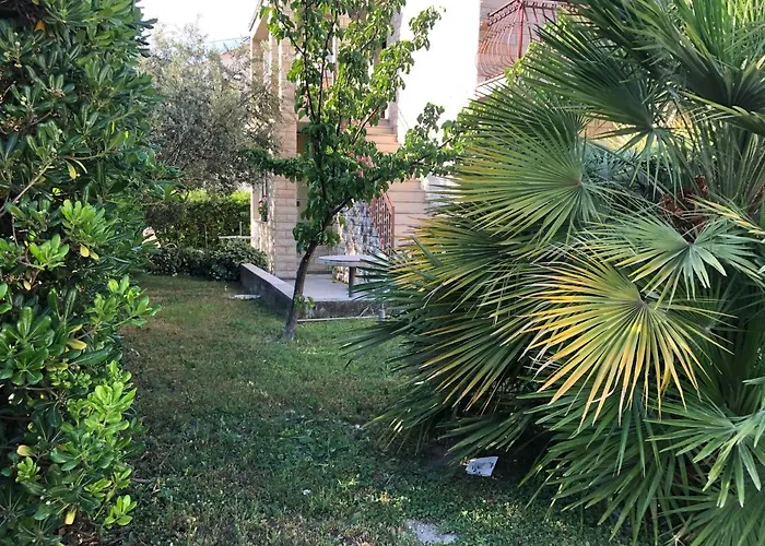 Διαμέρισμα Garden *